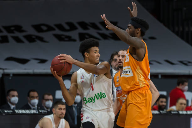 次赛事的焦 次赛事的焦