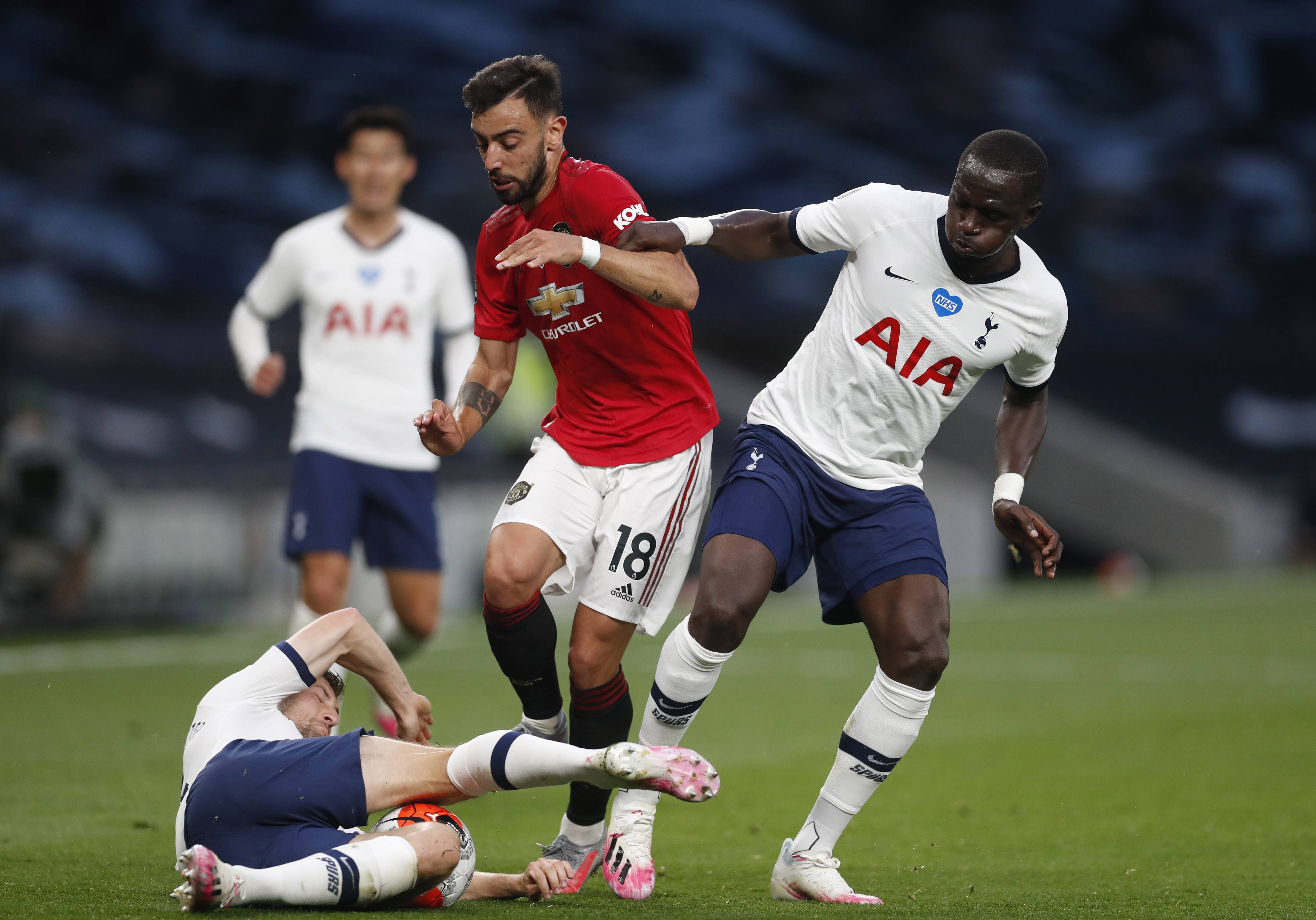 更是他对比 更是他对比