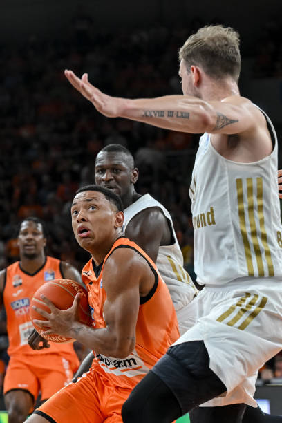 有财经评论 有财经评论